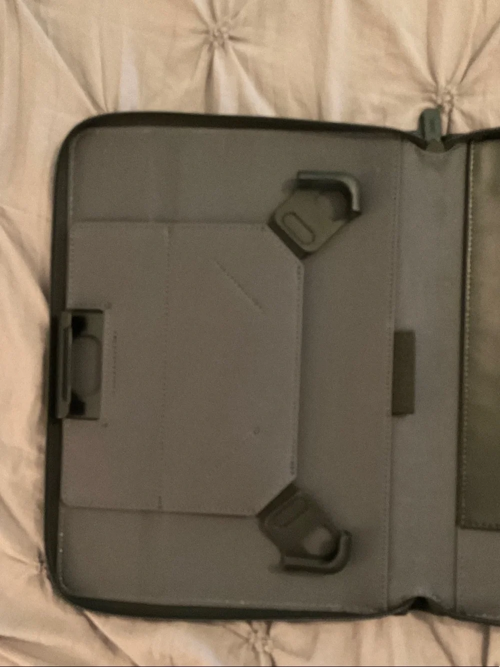 Black Zippered Leather Portfolio Used w/Ipad 10.5 length, width 8